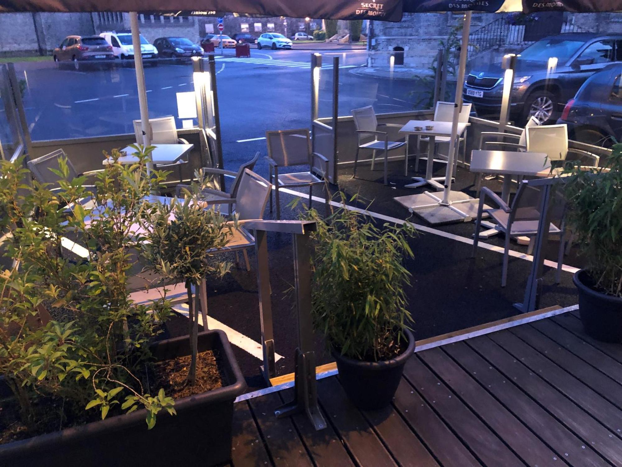 Hotel - Restaurant Au Tonnelier Bergues Exteriér fotografie