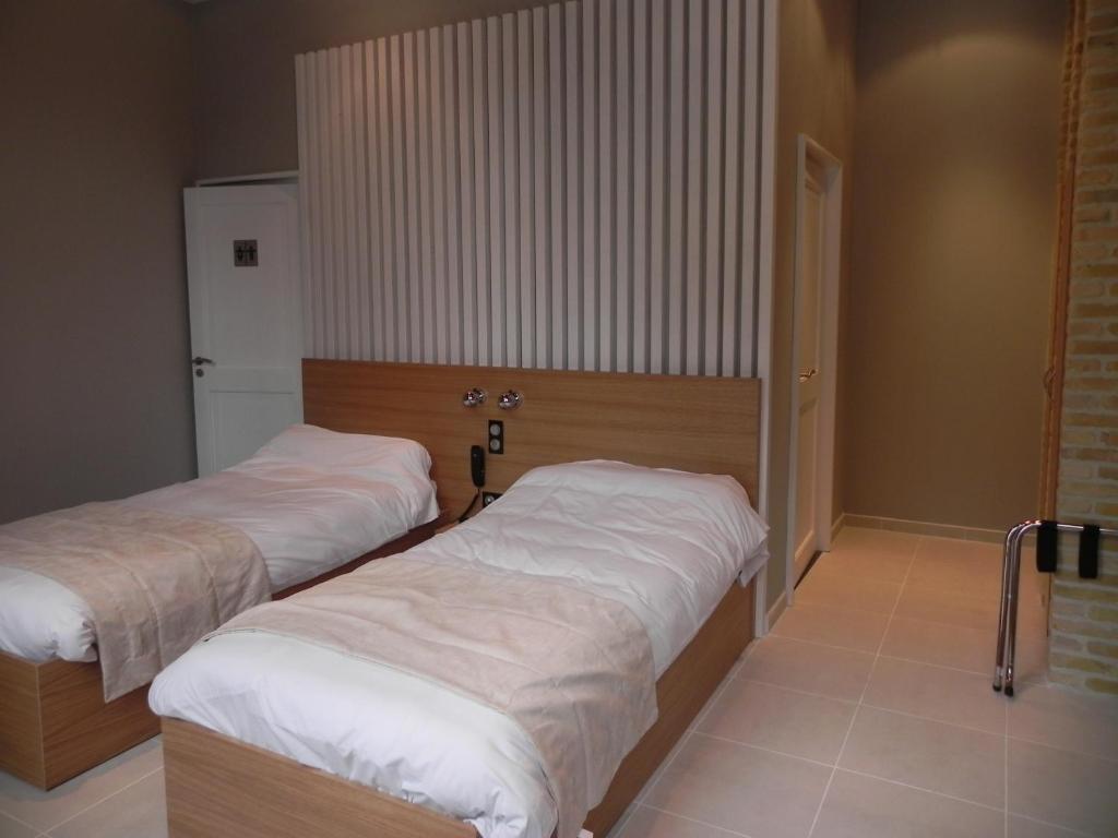 Hotel - Restaurant Au Tonnelier Bergues Pokoj fotografie