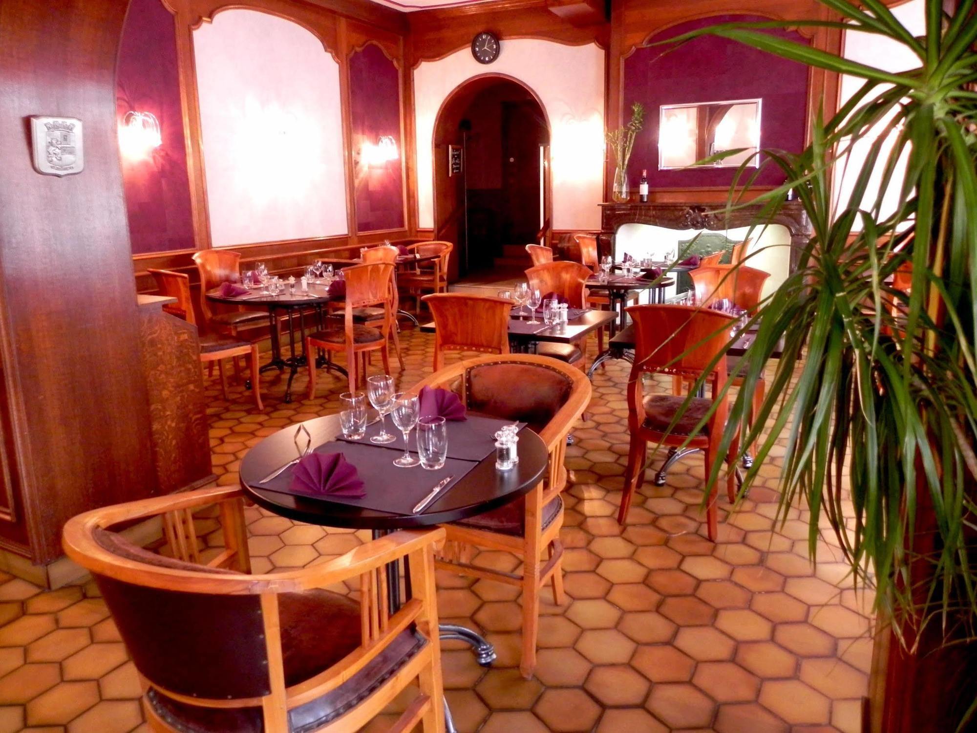 Hotel - Restaurant Au Tonnelier Bergues Exteriér fotografie