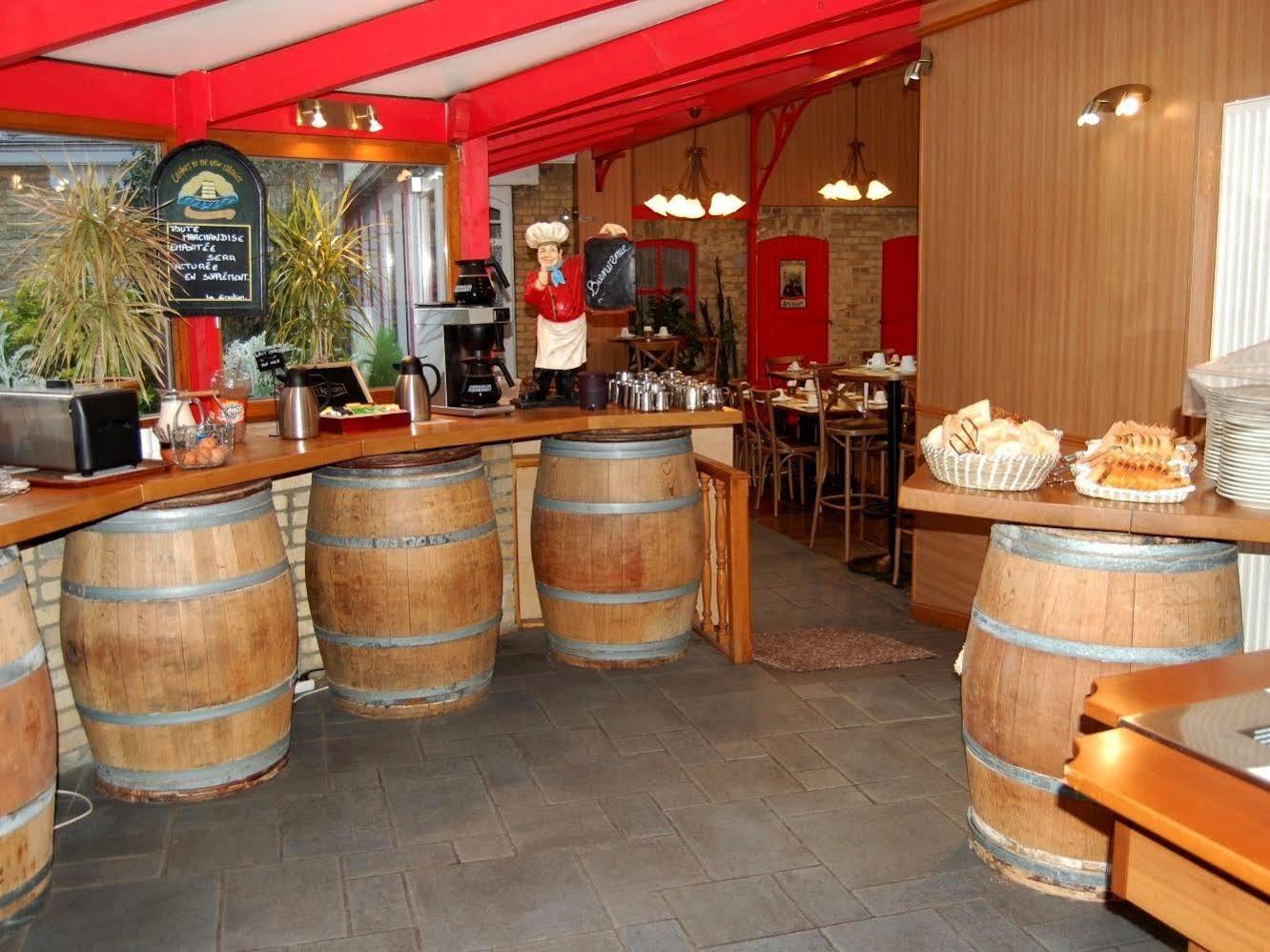 Hotel - Restaurant Au Tonnelier Bergues Exteriér fotografie